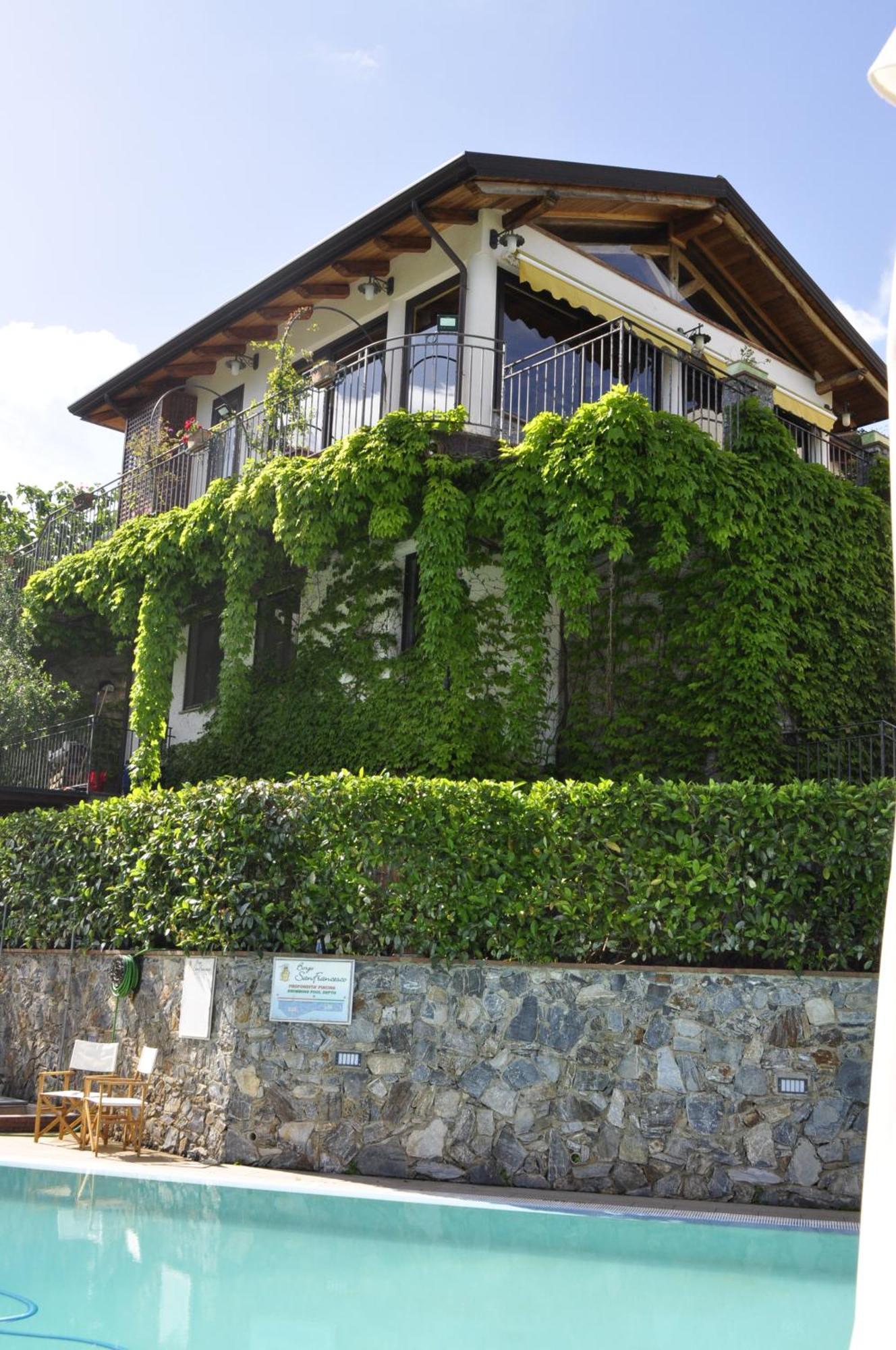 焦约萨马雷阿 Borgo San Francesco酒店 外观 照片