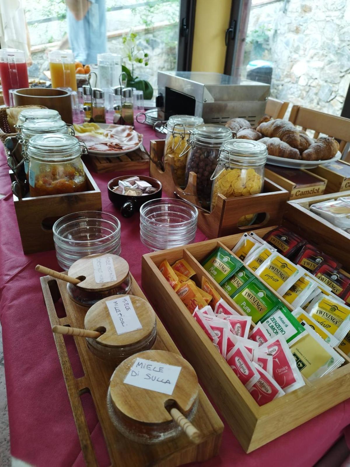 焦约萨马雷阿 Borgo San Francesco酒店 外观 照片